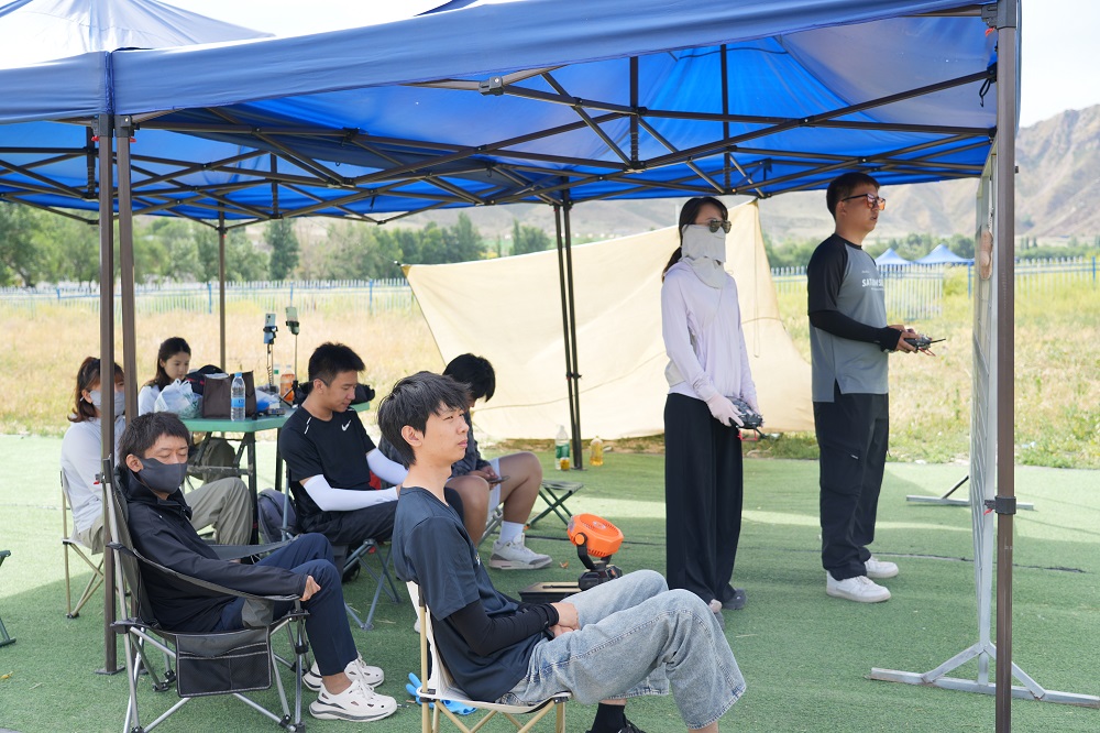 新疆?；筇旌娇瘴奕嘶嘌?，驶向低空经济高薪彼岸的诺亚方舟